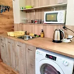 Apartment The Square - Old Flat With 2 Bedrooms, 1st Fl