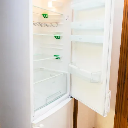 The Square - Old Flat With 2 Bedrooms, 1st Fl Apartman