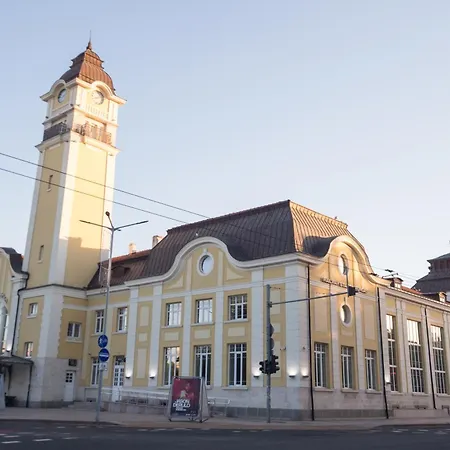 The Square - Old Flat With 2 Bedrooms, 1st Fl Apartamento *