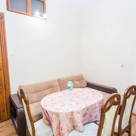 Apartamento The Square - Old Flat With 2 Bedrooms, 1st Fl *
