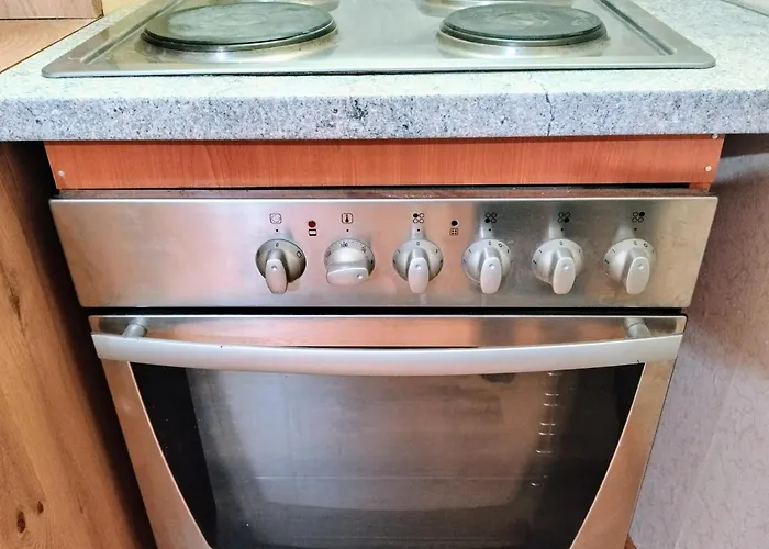 Apartamento The Square - Old Flat With 2 Bedrooms, 1st Fl