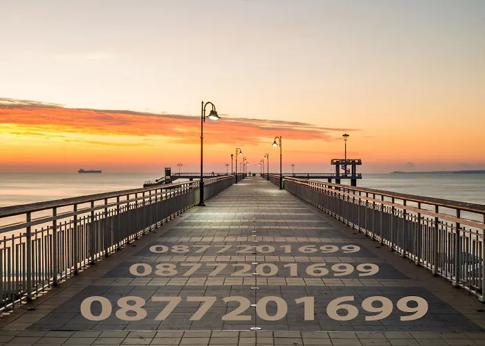 The Square - Old Flat With 2 Bedrooms, 1st Fl