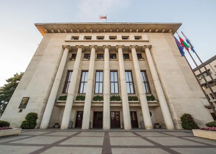 The Square - Old Flat With 2 Bedrooms, 1st Fl * 布尔加斯